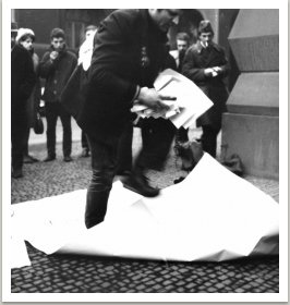 Demonstrace jednoho, 1964