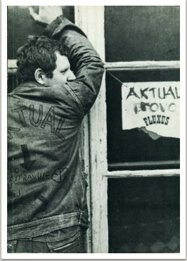 MILAN KNZAK - ACTION AS A LIFE STYLE - Katalog k výstavě Kunsthalle Hamburg, 10.10.-5.11. 1986 (Auswahl Der Aktivitäten 1953-1985)